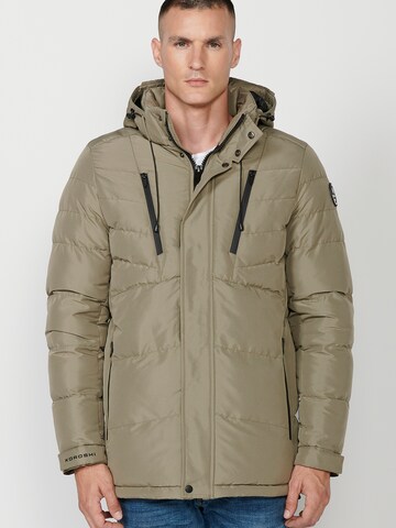 KOROSHI - Chaqueta de invierno en marrón: frente