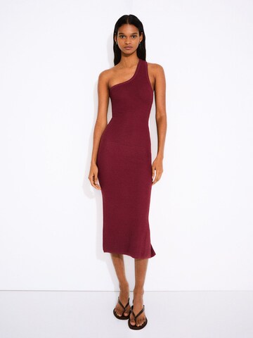 Bershka Knit dress in Red: front