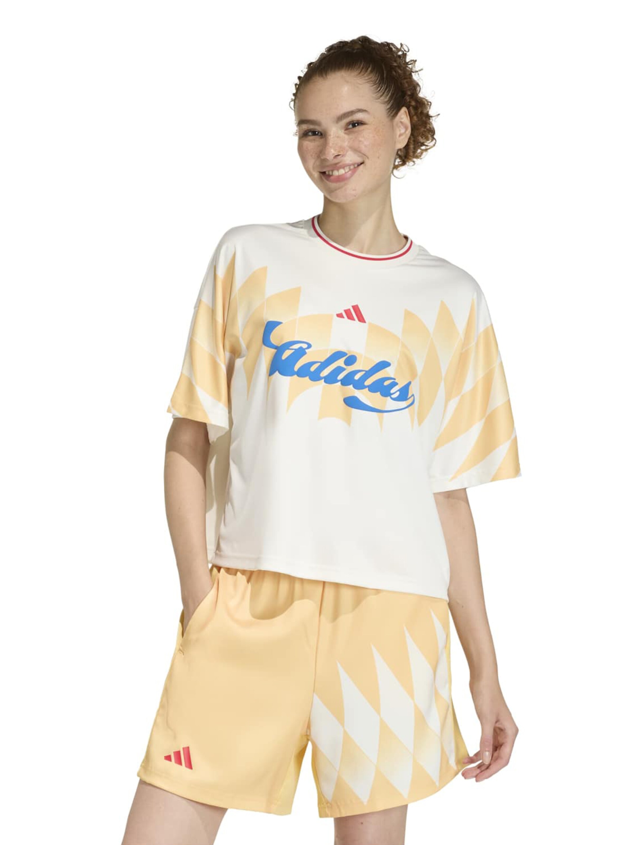 ADIDAS SPORTSWEARTehnička sportska majica 'HOUSE OF TIRO X COMMON GOAL' - bijela boja: prednji dio