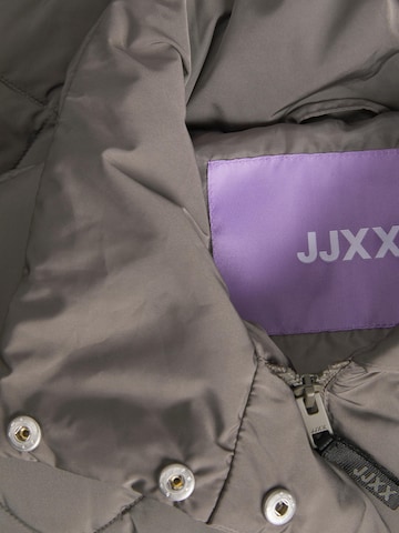 JJXX Between-Season Jacket in Brown