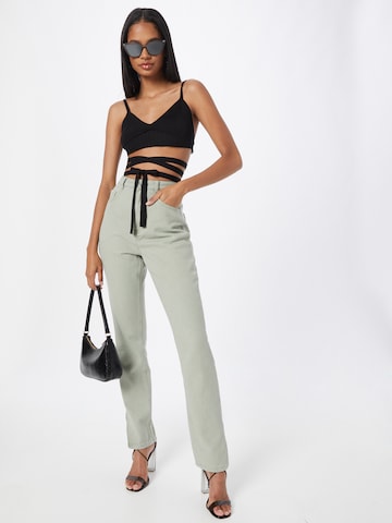 Missguided Regular Jeans in Grün