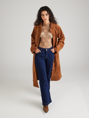 Daahls by Emma Roberts exclusively for ABOUT YOU Футболка 'Claire' в Бежевый