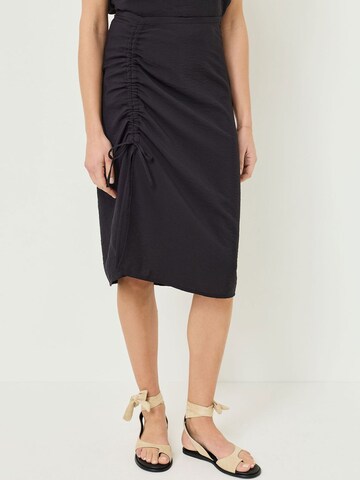 Tamaris Skirt in Black: front
