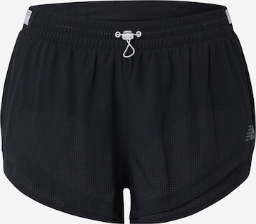 new balance Regular Sportshorts in Schwarz: predná strana