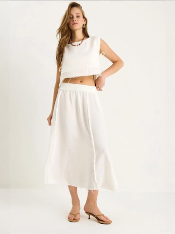 Tailleur di Bianco Lucci in beige
