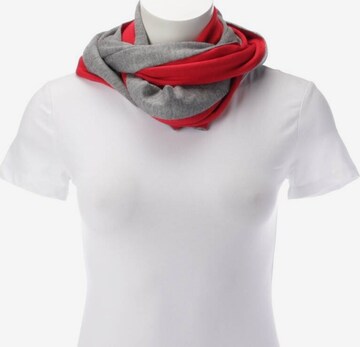 HERMÈS Scarf & Wrap in One size in Grey: front