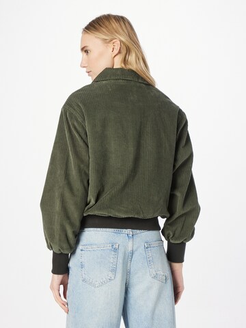 LEVI'S ® Between-Season Jacket '90s Mom Jacket' in Green