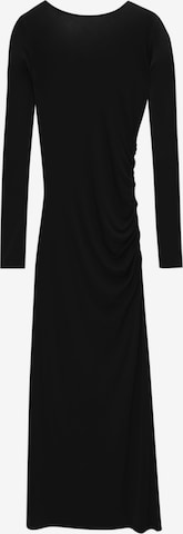 Pull&Bear Mekko värissä musta: etupuoli