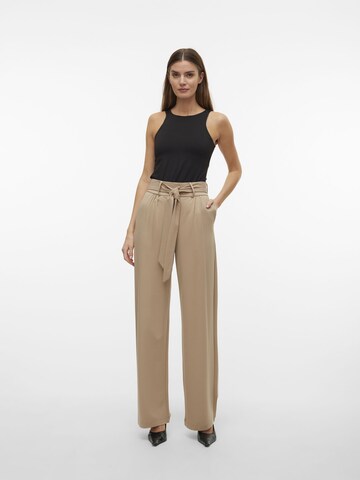 Vero Moda Tall Regular Hose 'EVA' in Beige