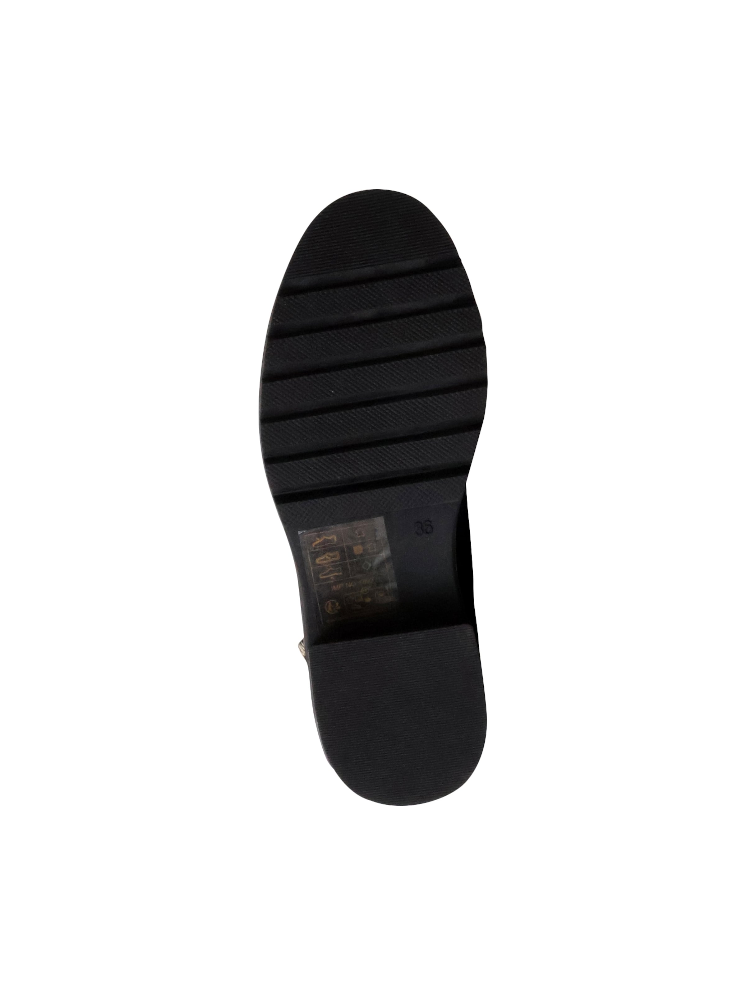Bottines 'Lederstiefeletten Alenoa' The Divine Factory en noir