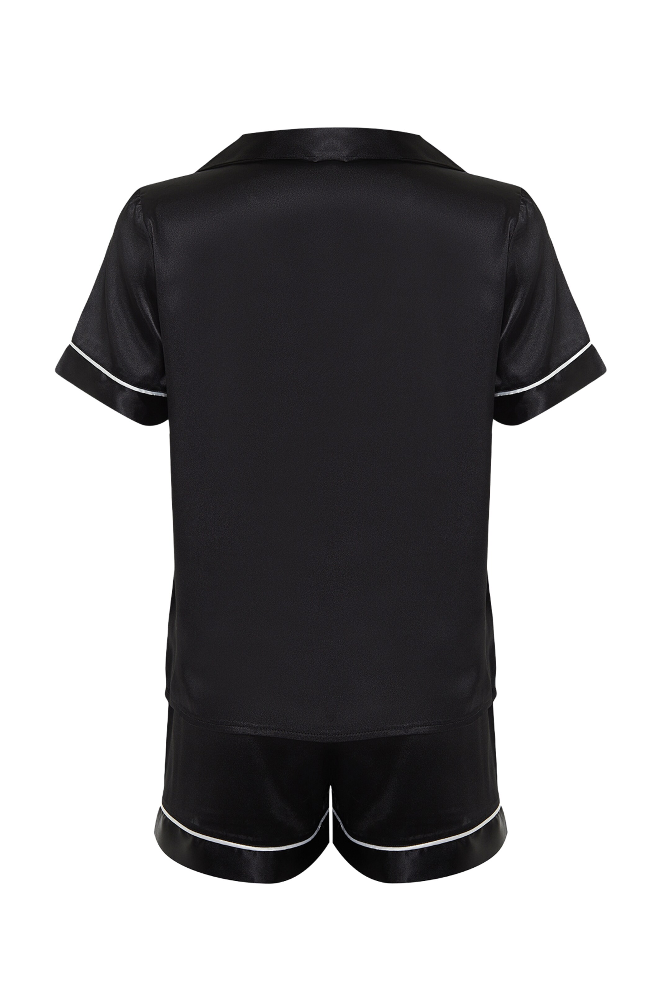 Trendyol Shorty in Black