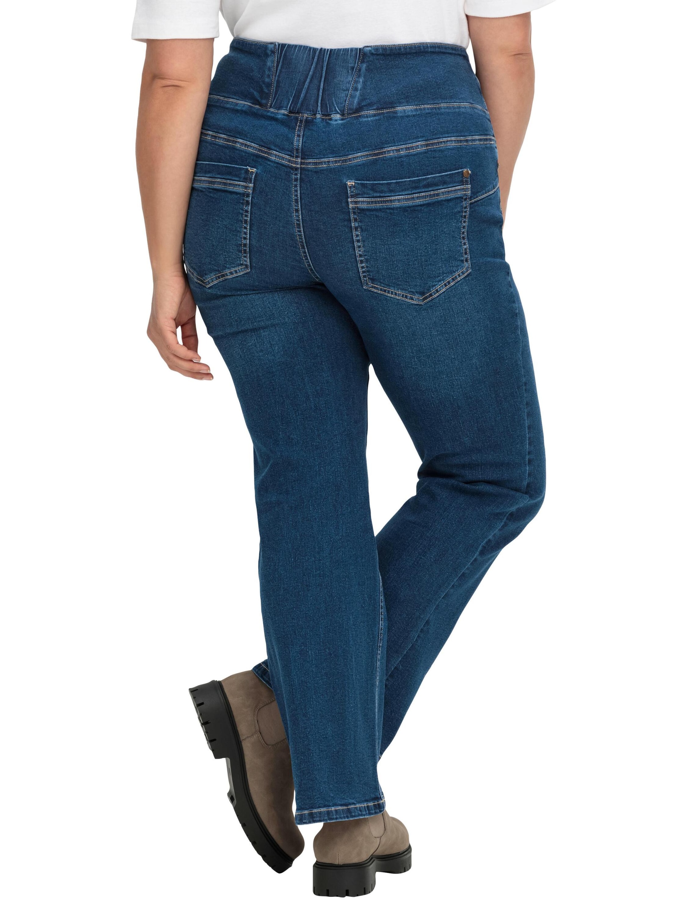 SHEEGO Bootcut Džínsy 'Anne' - Modrá