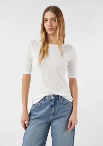 Tricou de la COMMA pe alb: față