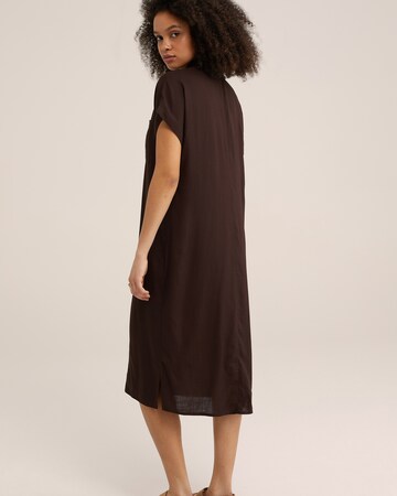 Rochie tip bluză de la WE Fashion pe maro