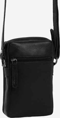 The Chesterfield Brand Crossbody Bag 'Hamilton' in Black