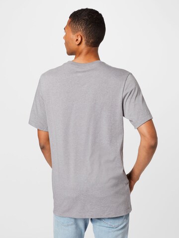 Jordan T-shirt i grå