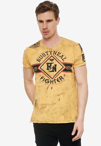 Rusty Neal Cooles T-Shirt aus weicher Baumwolle in Gelb: predná strana