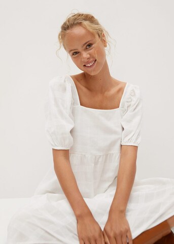 Robe MANGO en blanc