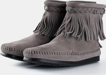 Bottines Minnetonka en gris