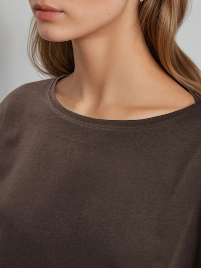 Busem Blusa em S em castanho, Vista do artigo