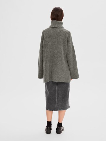 SELECTED Oversized Sweater in Grey