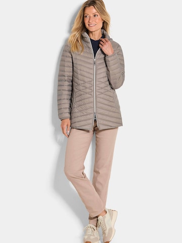 Goldner Tussenjas in Beige