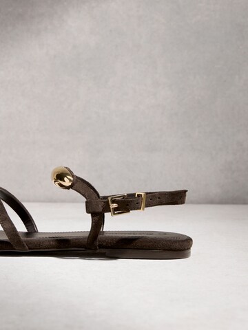 Next Sandalen met riem in Bruin
