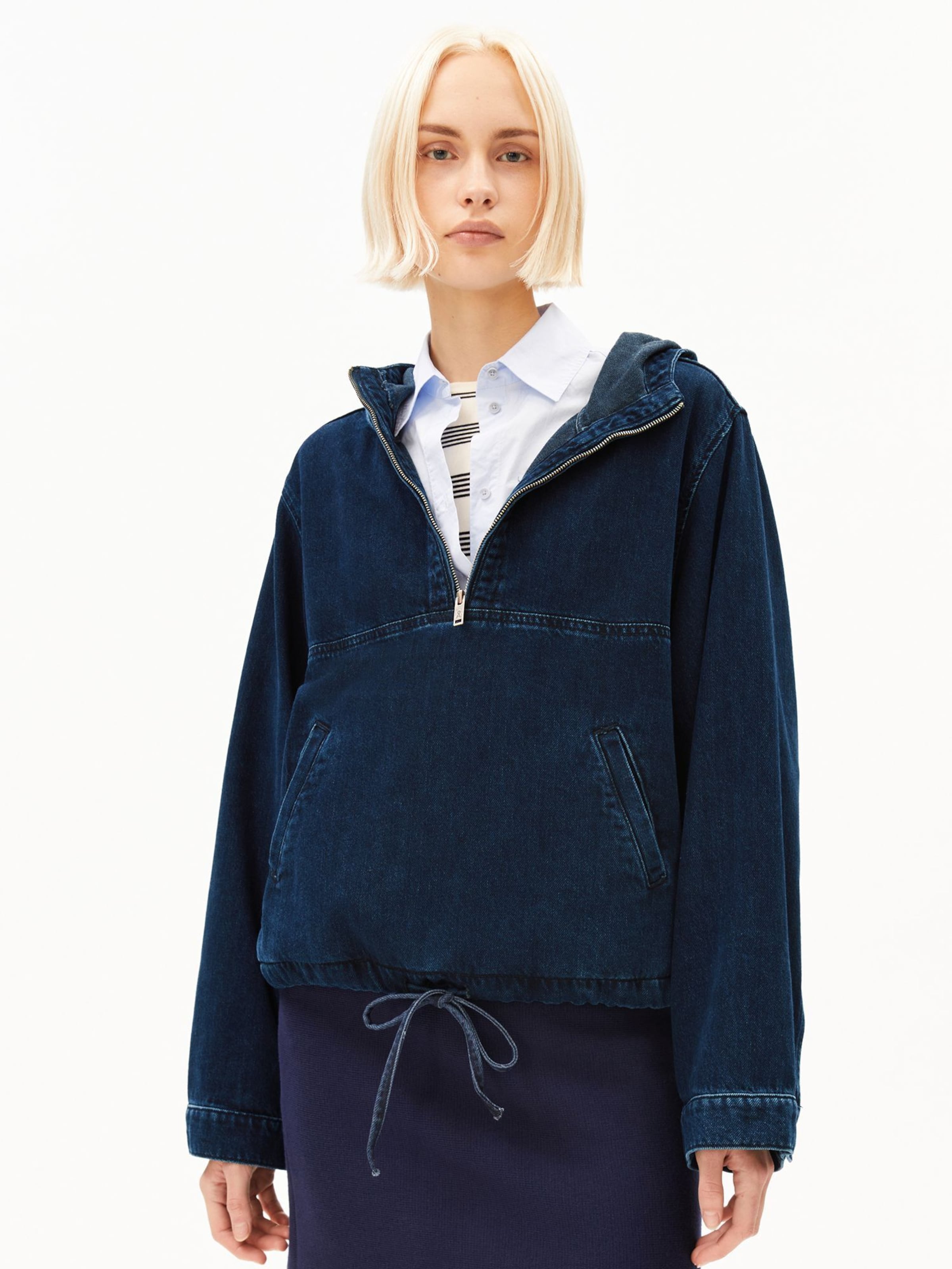 Veste mi-saison ARMEDANGELS en bleu : devant
