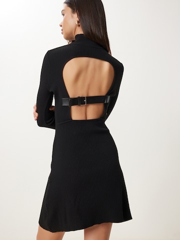 Happiness İstanbul Stickad klänning i svart