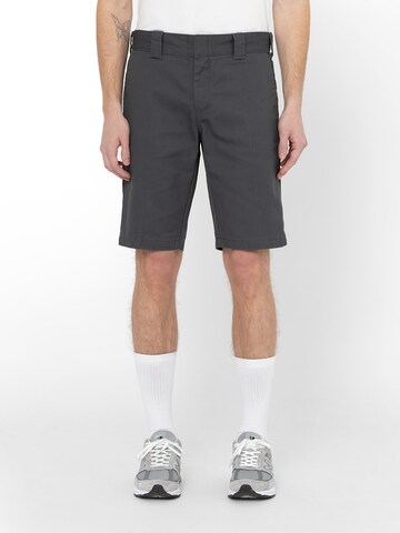 DICKIES Slimfit Shorts in Grau: predná strana