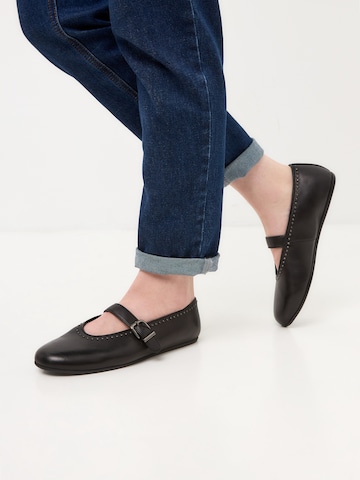 CESARE GASPARI Ballerina 'Jane' in Black