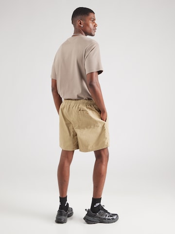 Nike Sportswear regular Παντελόνι 'CLUB FLOW' σε μπεζ