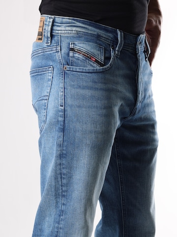 regular Jeans 'LARKEE-X' di DIESEL in blu