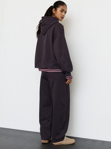 Pull&Bear Wide Leg Housut värissä ruskea