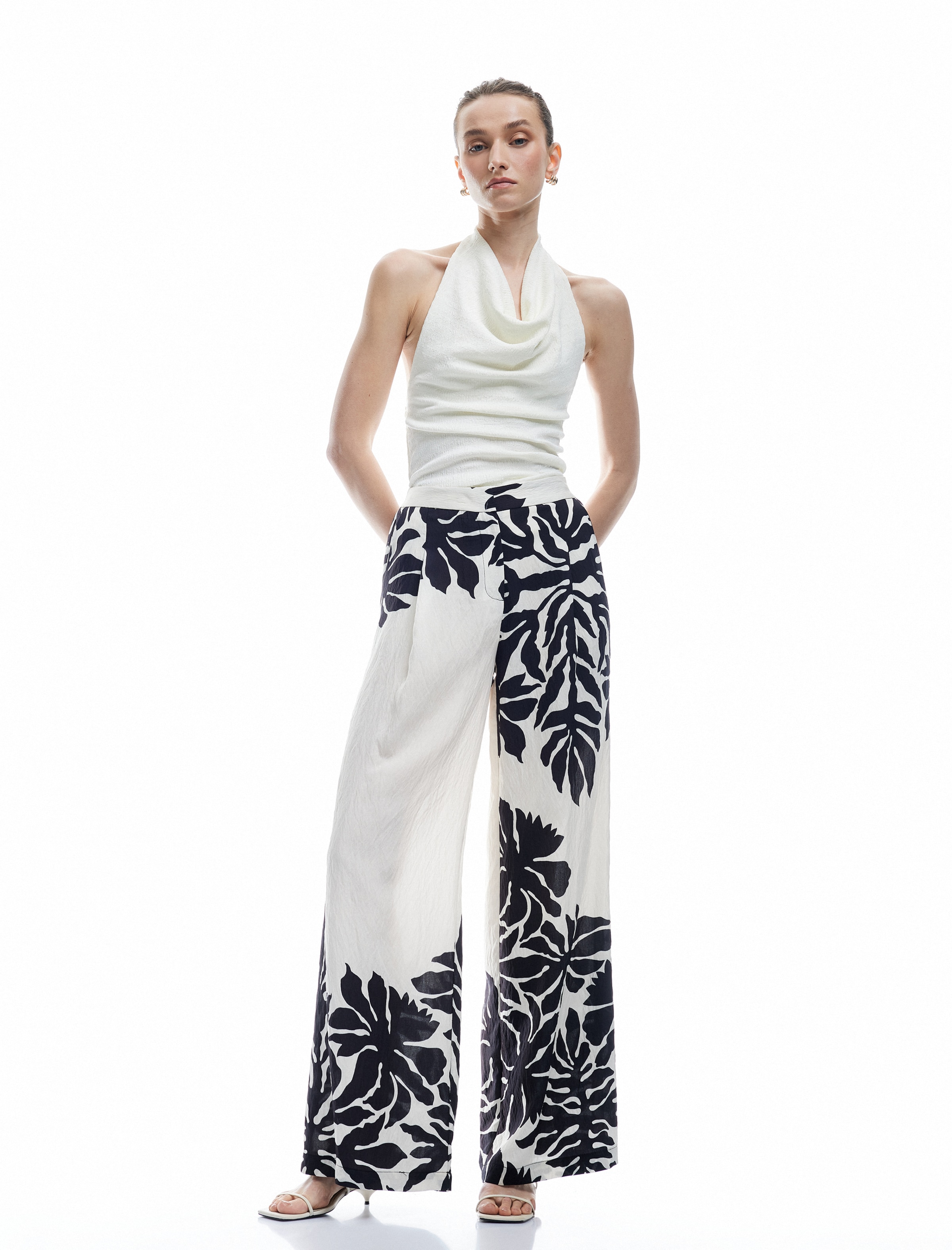 Koton Wide leg Bandplooibroek in Wit: voorkant