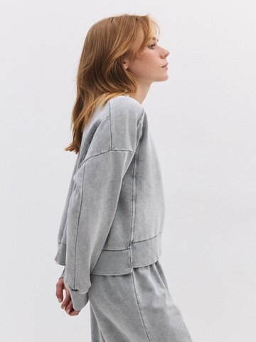 No Matter What Sweatshirt in Grau