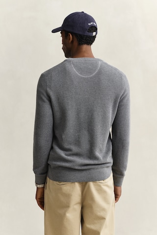 GANT - Pullover em cinzento