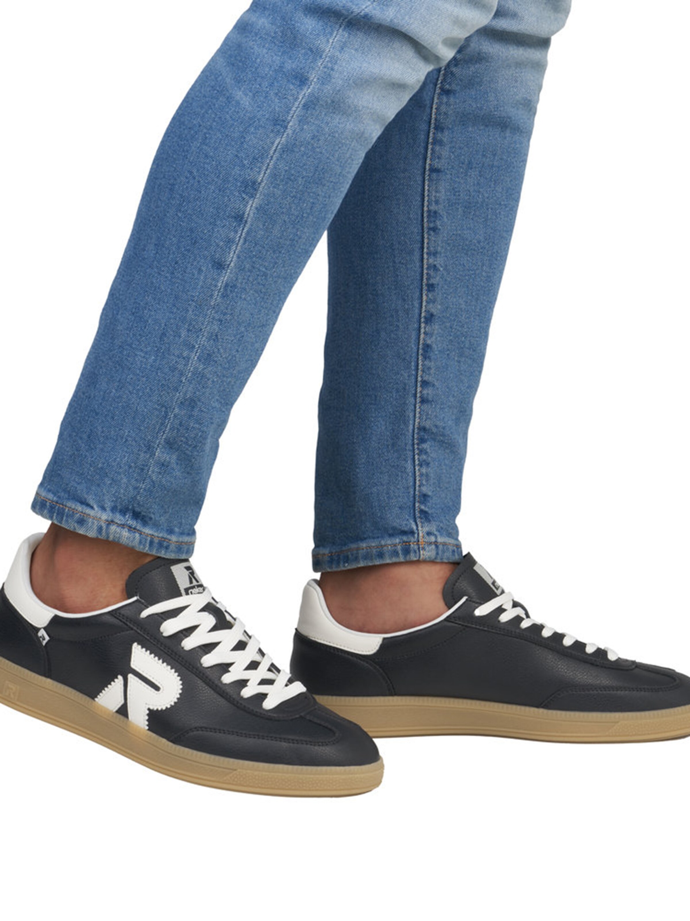 Baskets basses Rieker Sport en noir