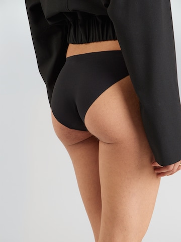 HUGO Slip in Zwart: terug