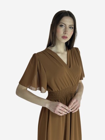 Elara Kleid in Braun