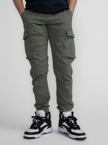 Petrol Industries Tapered Pants 'Metlakatla' in Green: front