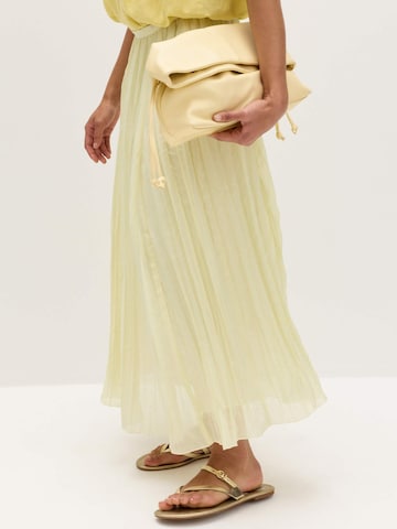 Gonna di Marks & Spencer in giallo: frontale