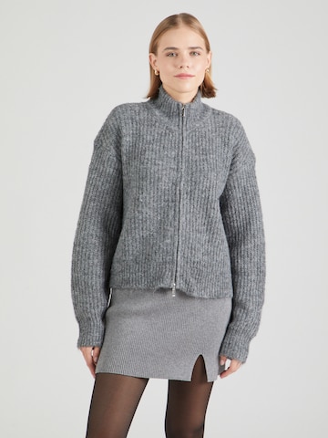 VERO MODA Gebreid vest 'NONO' in Grijs: voorkant