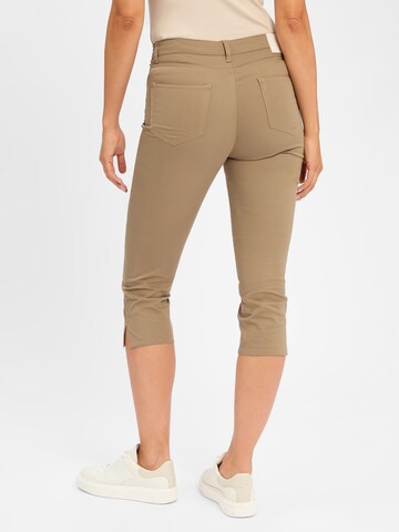 BRAX Regular Caprihose in Braun