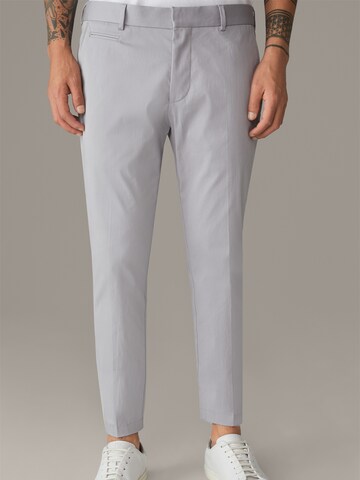 Coupe slim Pantalon à plis 'Kyle' STRELLSON en gris : devant
