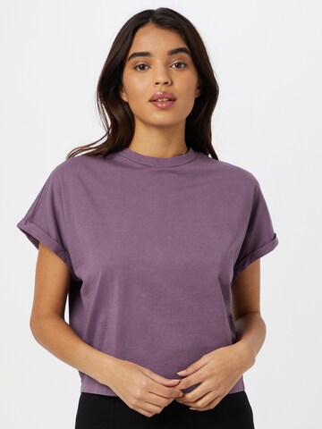 T-shirt Urban Classics en violet : devant