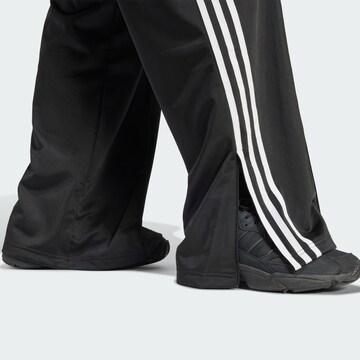 ADIDAS ORIGINALS Wide leg Broek 'Firebird' in Zwart