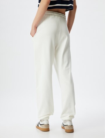 Koton Tapered Broek in Wit