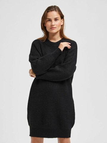 Selected Femme Petite Knitted dress 'KHLOE' in Black: front
