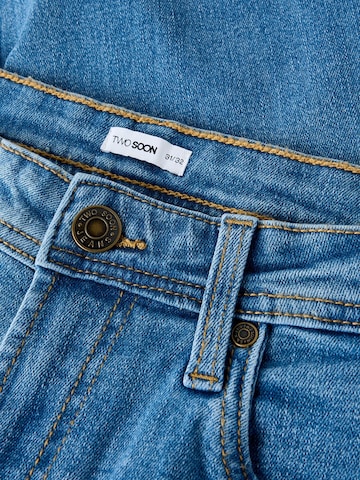 Loosefit Jean TWO SOON en bleu